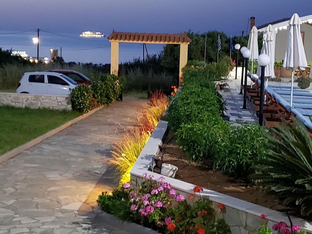 Evalia Apartments Херсонисос Екстериор снимка